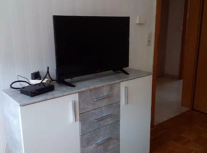 Apartment Niedersburger Eck, Wandern, Radfahren, Geniessen, Erholen *